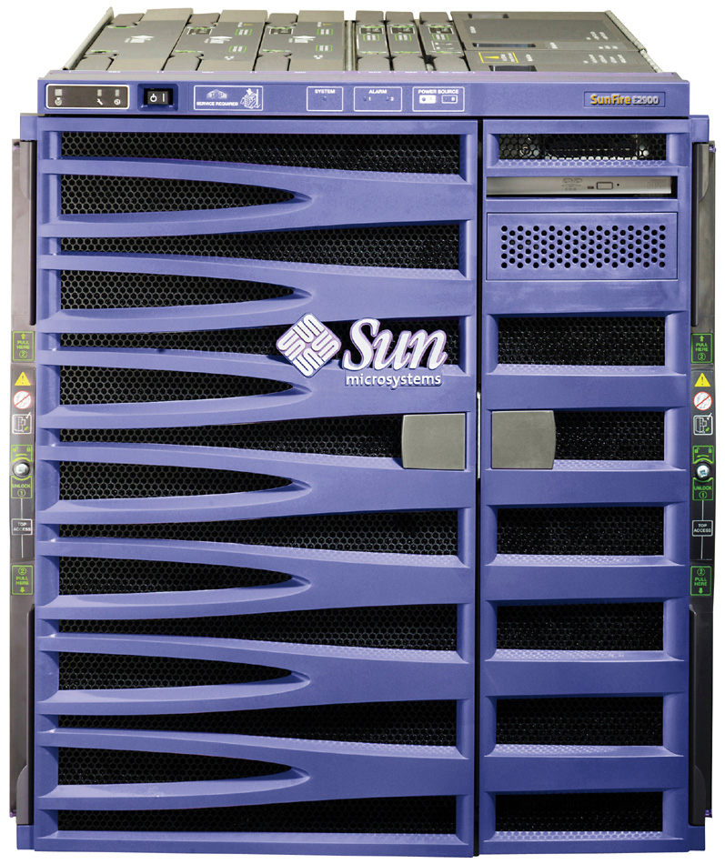 Sun Fire E2900 (post July 2006) Front Zoom