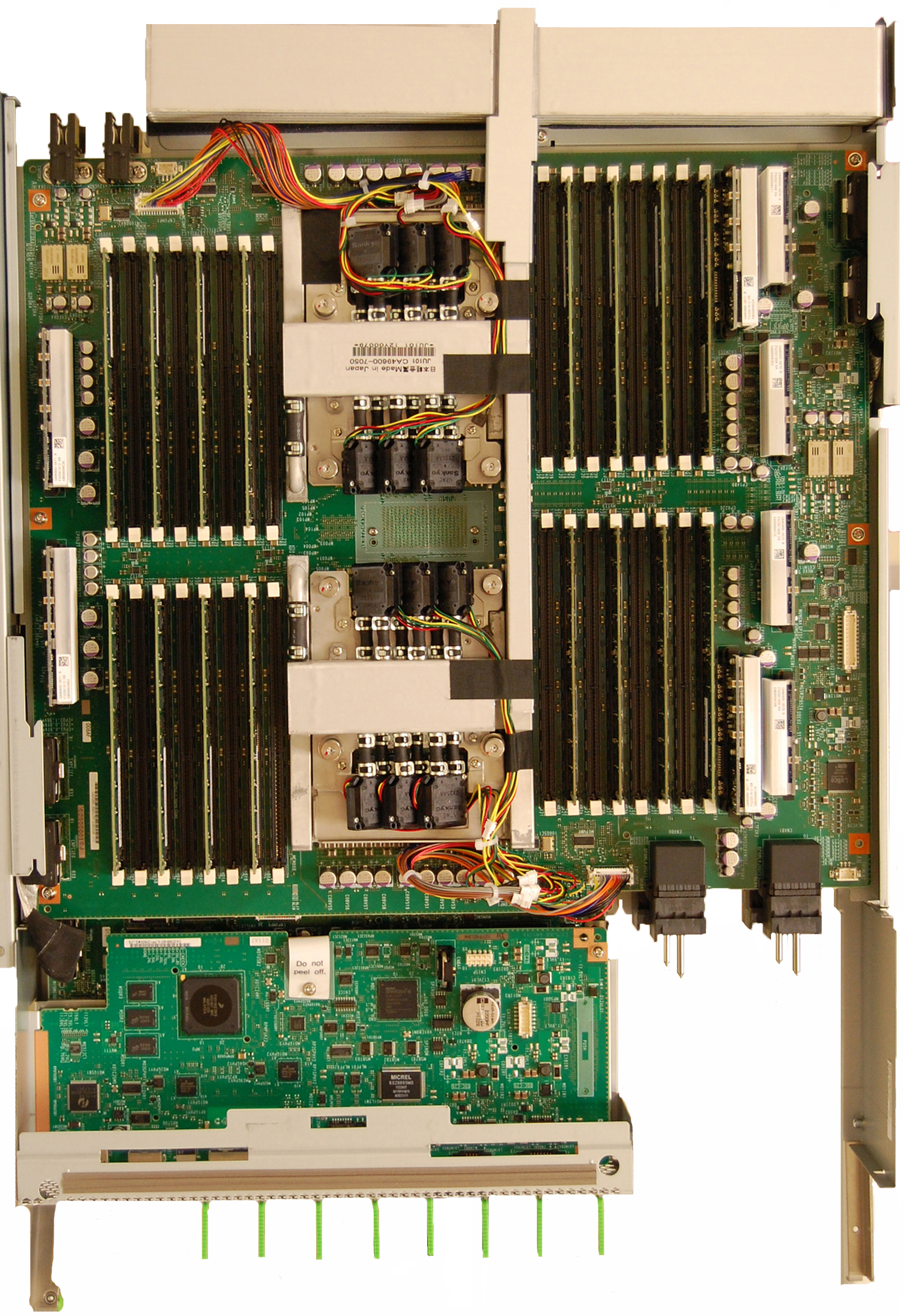 Fujitsu Server M10-4 Top Zoom