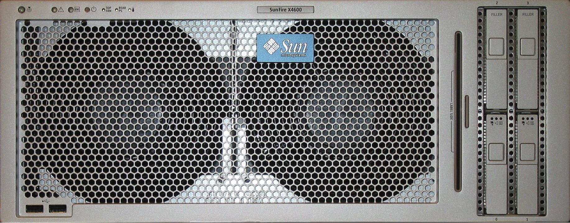 Sun Fire X4600 Front Zoom